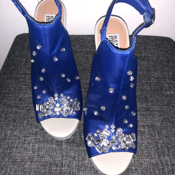 Lightly worn IGGY Steven Madden blue heel size 6.5 - Picture 8 of 8